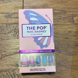 Red Aspen Nail Dashes - Butterfly Design